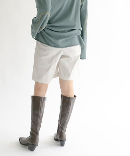 ＊＊KBF / ケービーエフ ショート・ハーフ・半端丈パンツ | ハイウエストコーティングショートパンツ（IVORY）
