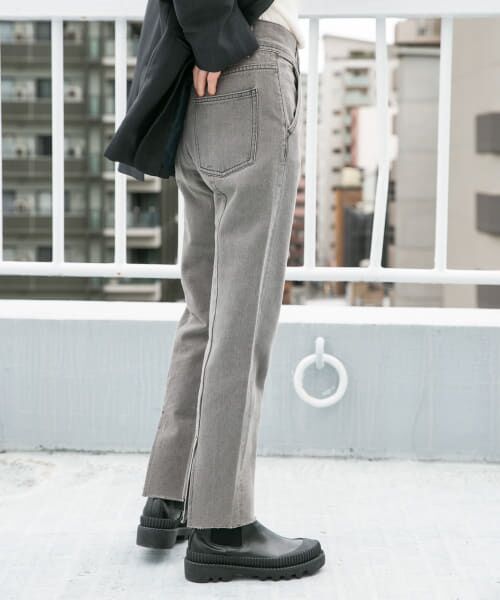 ＊＊KBF / ケービーエフ デニムパンツ | BACKスリットストレートデニム（GRAY）