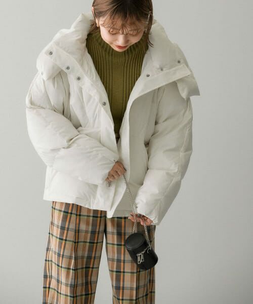 ＊＊KBF / ケービーエフ ダウンジャケット・ベスト | グリーンダウンサイドスリットフーディージャケット（OFF）