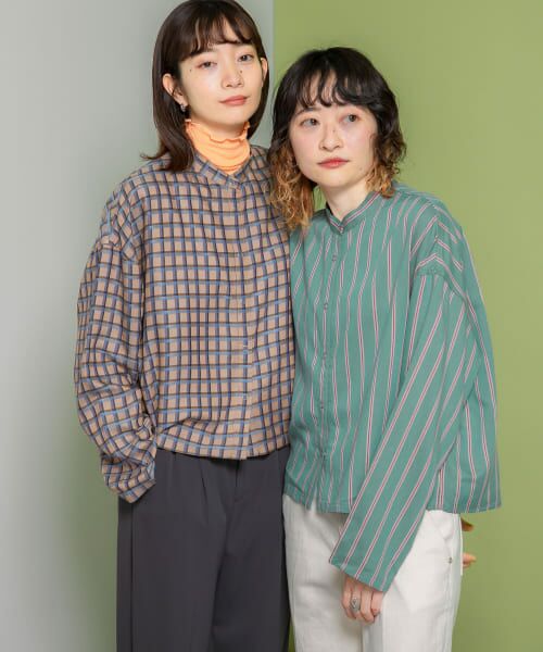＊＊KBF / ケービーエフ シャツ・ブラウス | リバーシブルスタンドカラーシャツ（BEIGEcheck）