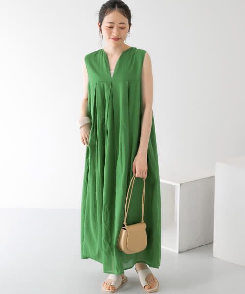 ボックスプリーツノースリーブワンピース （ワンピース