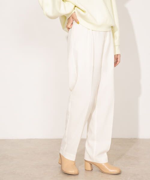 ＊＊KBF / ケービーエフ その他パンツ | illi　ワンタックセンタープレスパンツ（IVORY）