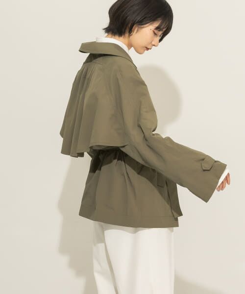 ＊＊KBF / ケービーエフ その他アウター | バックフリルコート（KHAKI）