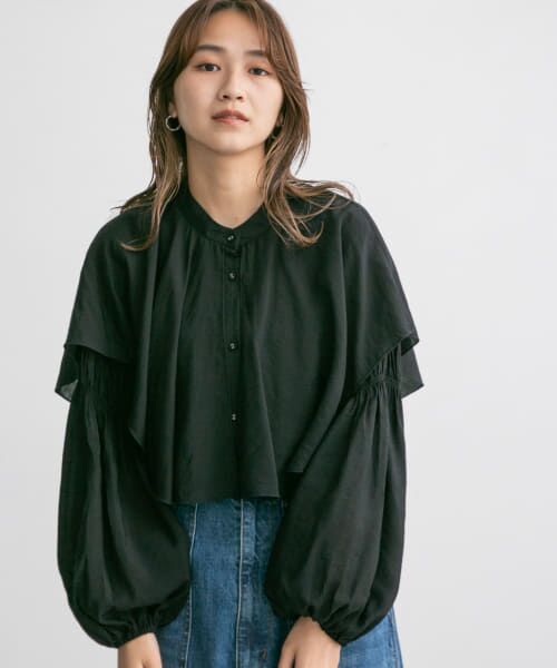 ＊＊KBF / ケービーエフ シャツ・ブラウス | ボリュームスリーブマントブラウス（BLACK）