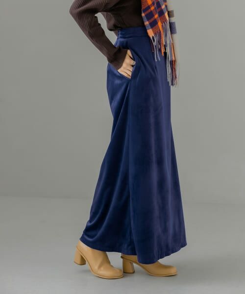 ＊＊KBF / ケービーエフ スカート | ベロアセミフレアスカート（BLUE）