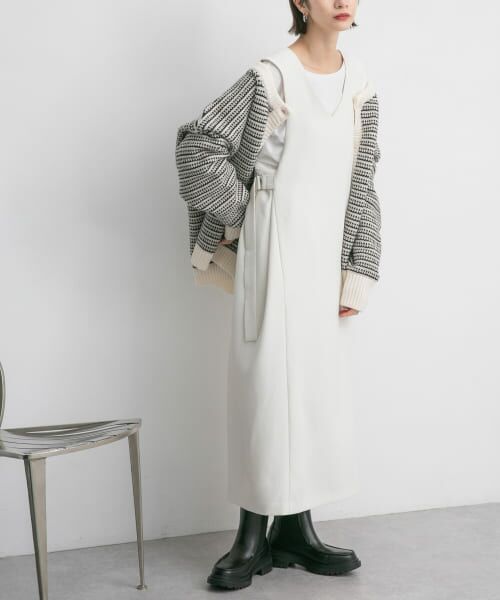 ＊＊KBF / ケービーエフ ワンピース | サイドベルトVネックジャンパースカート（IVORY）