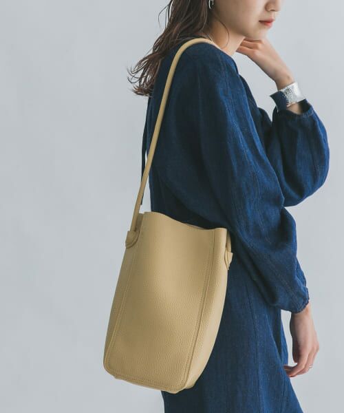 ＊＊KBF / ケービーエフ ショルダーバッグ | ソフトチューブBAG（BEIGE）