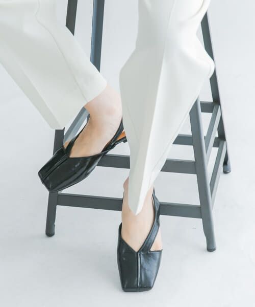 ＊＊KBF / ケービーエフ サンダル | スクエアトゥアシンメトリーミュール（BLACK）