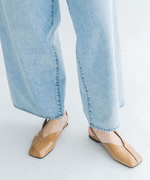 ＊＊KBF / ケービーエフ サンダル | スクエアトゥアシンメトリーミュール（CAMEL）