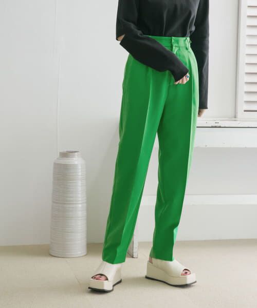 ＊＊KBF / ケービーエフ その他パンツ | illi　ワンタックセンタープレスパンツ（GREEN）