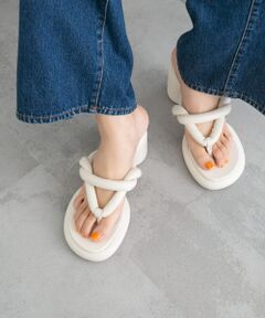 パファートングサンダル