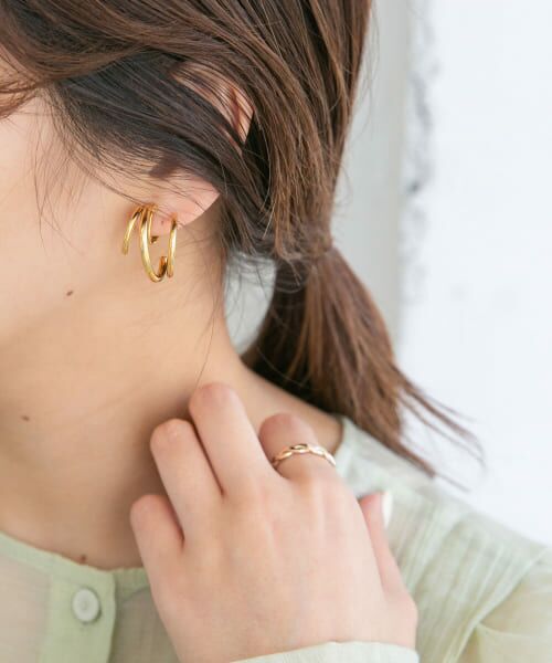 ＊＊KBF / ケービーエフ ピアス・イヤリング | ユニークフープイヤリング（GOLD）
