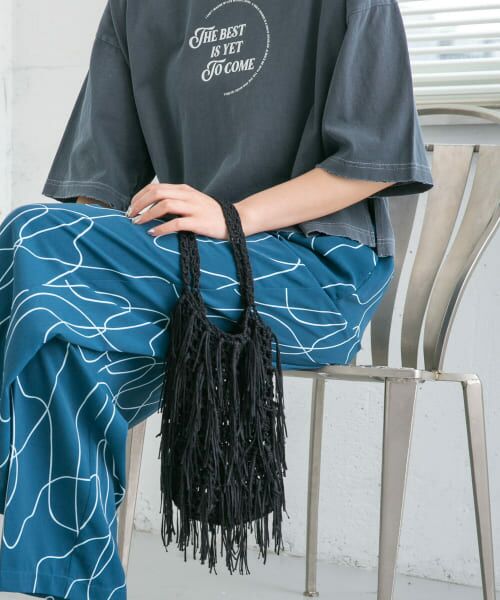 ＊＊KBF / ケービーエフ ハンドバッグ | フリンジニットBAG（BLACK）