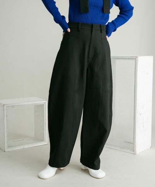 ＊＊KBF / ケービーエフ その他パンツ | コクーンシルエットボリュームパンツ（BLACK）