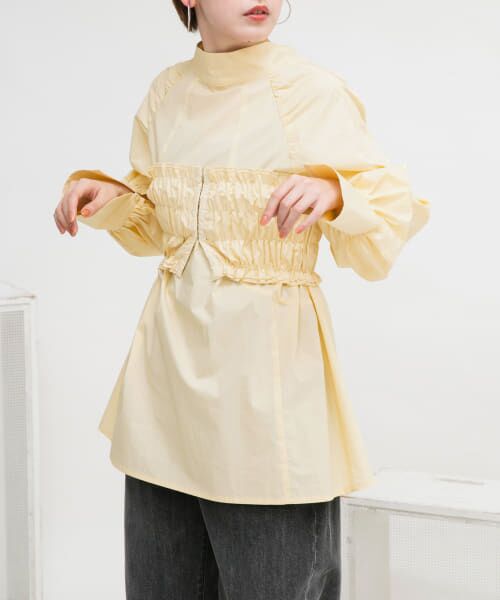 ＊＊KBF / ケービーエフ シャツ・ブラウス | シャーリングビスチェSETブラウス（YELLOW）