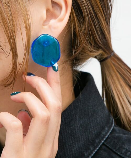 ＊＊KBF / ケービーエフ ピアス・イヤリング | ベンドデザインガラスピアス（BLUE）