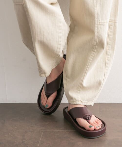 美品★高島屋購入SEPTSTORE アシメトングサンダル24㎝ スネークブラウン 美品☆高島屋購入SEPTSTORE アシメトングサンダル24㎝ スネーク