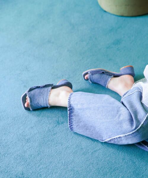 ＊＊KBF / ケービーエフ サンダル | デザインヒールスクエアトゥミュール（DENIM）
