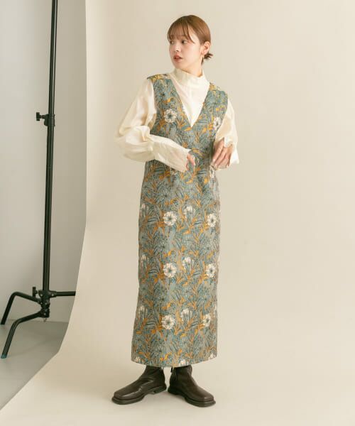 試着のみ　KBF ジャガードIラインワンピース38 KBF（ケイビーエフ）の「『WEB/一部店舗限定』ジャガードIライン