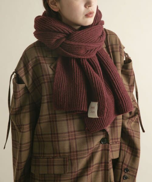 ＊＊KBF / ケービーエフ マフラー・ショール・スヌード・ストール | タブ付きリブニットマフラー（BURGUNDY）
