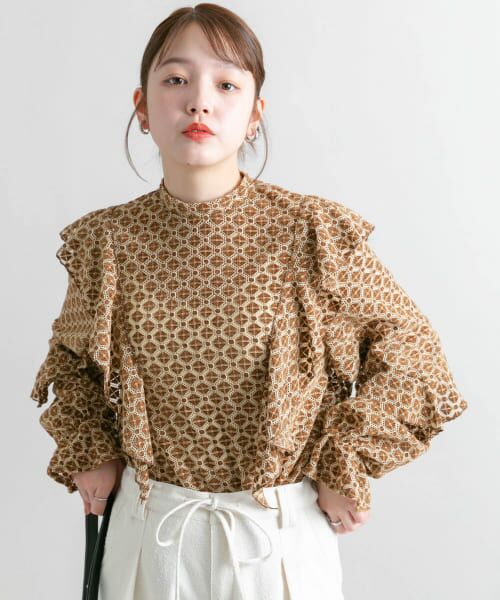 ＊＊KBF / ケービーエフ シャツ・ブラウス | ベロアレースラッフルトップス（BROWN）