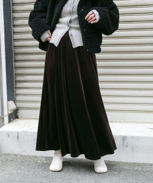 ＊＊KBF / ケービーエフ スカート | セミフレアベロアスカート（D.BROWN）