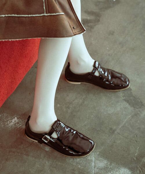 ＊＊KBF / ケービーエフ シューズ | Tストラップガラスローファー（BLACK）