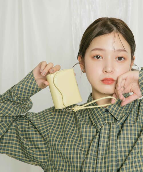 ＊＊KBF / ケービーエフ 財布・コインケース・マネークリップ | ウェーブデザインウォレット（YELLOW）