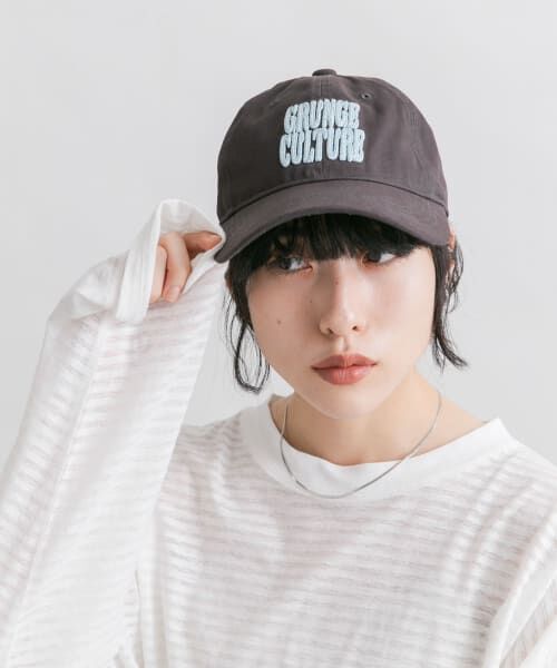 【完売】KBF プランプエンブロイダリーCAP キャップ 帽子 KBF キャップ 帽子 サイドエンブロイダリーCAP レディース