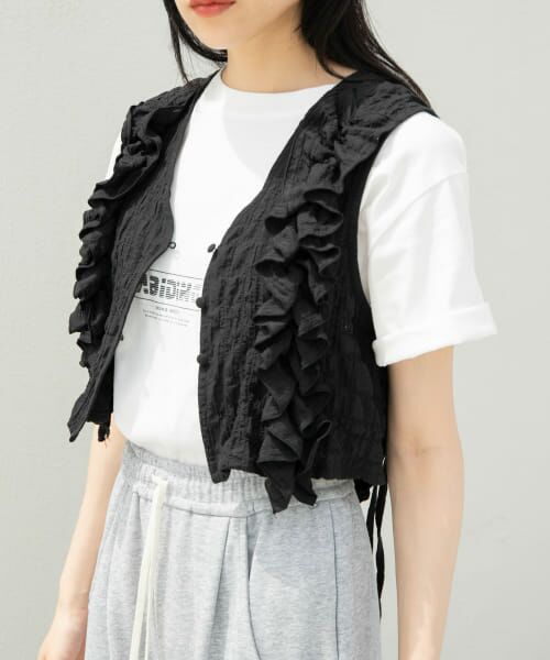 ＊＊KBF / ケービーエフ ベスト | 2WAYフリルノースリーブトップス（BLACK）