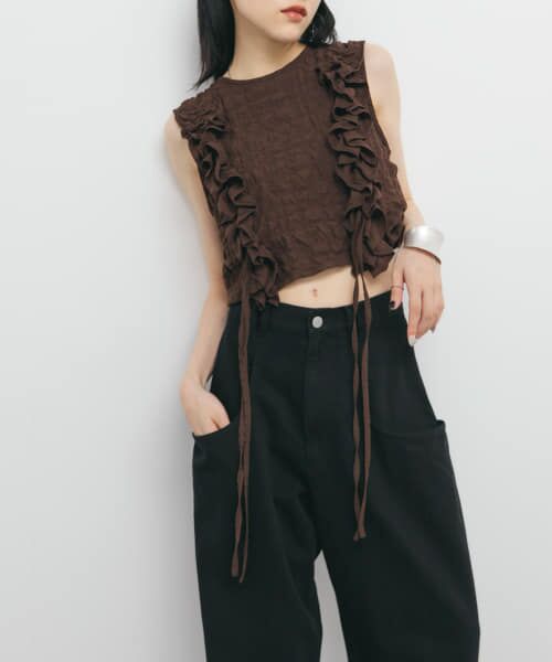 ＊＊KBF / ケービーエフ ベスト | 2WAYフリルノースリーブトップス（BROWN）