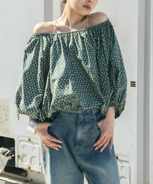 ＊＊KBF / ケービーエフ シャツ・ブラウス | 2WAYフラワープリントブラウス（GREEN）