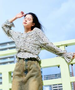 フラワープリントビスチェブラウス