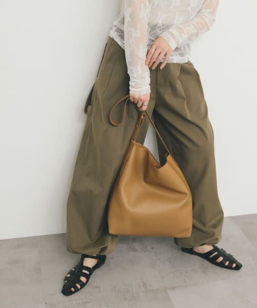 ＊＊KBF / ケービーエフ ショルダーバッグ | ソフトイージーバケットBAG（BROWN）