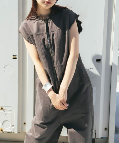 ＊＊KBF / ケービーエフ サロペット・オールインワン | フロントZIPジャンプスーツ（CHARCOAL）
