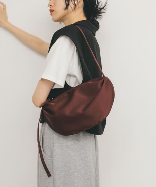 ＊＊KBF / ケービーエフ ショルダーバッグ | サテンミニショルダーBAG（BROWN）