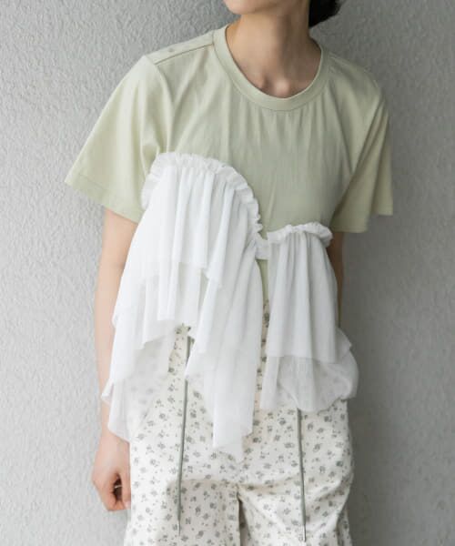 ＊＊KBF / ケービーエフ Tシャツ | アシメフリルドッキングTEE（L.GRN×OFF）