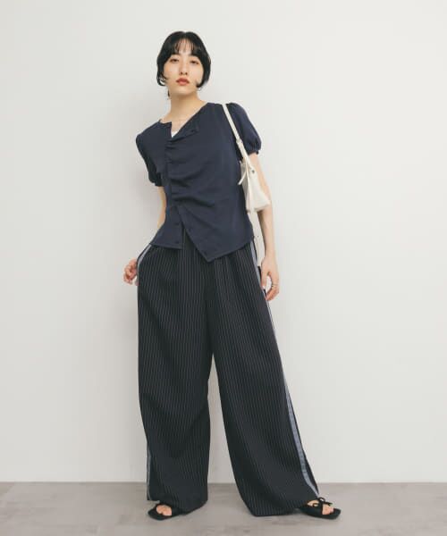 ＊＊KBF / ケービーエフ Tシャツ | アシメトリーデザインカットソー（NAVY）