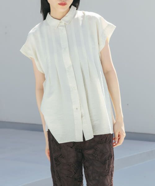 ＊＊KBF / ケービーエフ シャツ・ブラウス | スリーブレスタックフレアブラウス（CREAM）