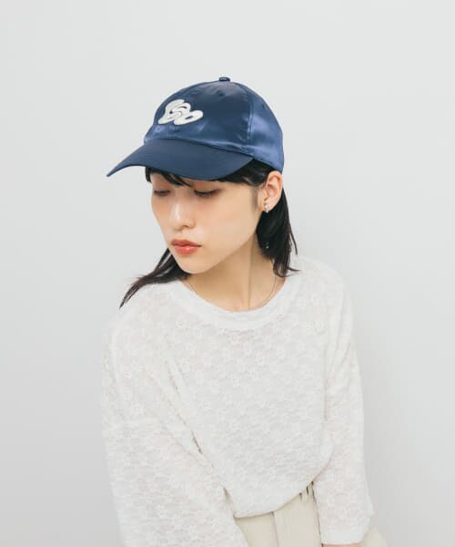 【完売】KBF プランプエンブロイダリーCAP キャップ 帽子 セール】 プランプエンブロイダリーサテンCAP （キャップ