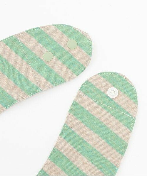 kladskap / クレードスコープ スタイ・ビブ | 恐竜刺しゅうボーダースタイ | 詳細2