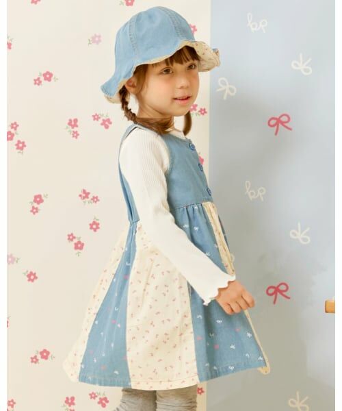 KP / ケーピー ミニ丈・ひざ丈ワンピース | デニム総柄プリント ジャンパースカート | 詳細13