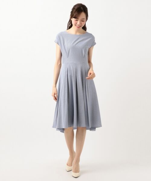 セール シワになりにくい サッカーストライプ ワンピース ミニ丈 ひざ丈ワンピース 組曲 クミキョク ファッション通販 タカシマヤファッションスクエア