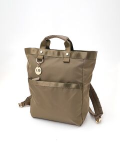 LA BAGAGERIE / ラ バガジェリー リュック・バックパック | チャーム付き　ナイロンスクエアリュック