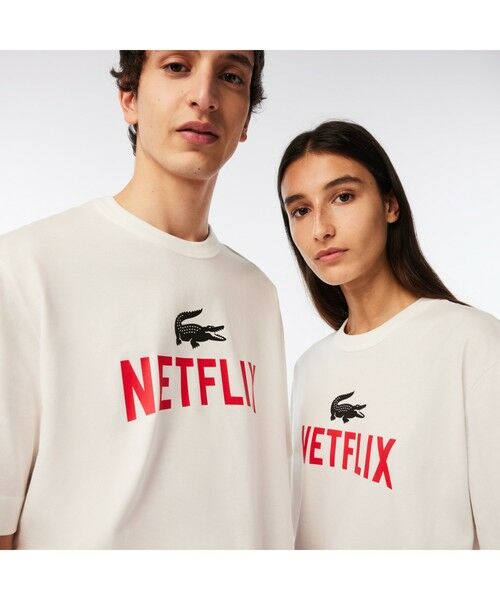 LACOSTE / ラコステ Tシャツ | 『Lacoste x Netflix』 バックプリントクルーネックTシャツ | 詳細1