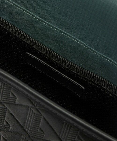 LACOSTE / ラコステ メッセンジャーバッグ・ウエストポーチ | モノグラム エンボスレザーミニショルダーバッグ | 詳細4