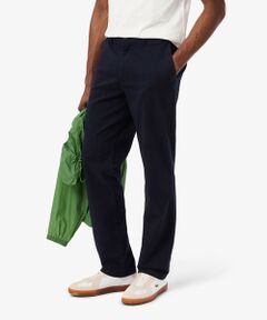 レギュラーフィットテーパードストレッチチノパンツ