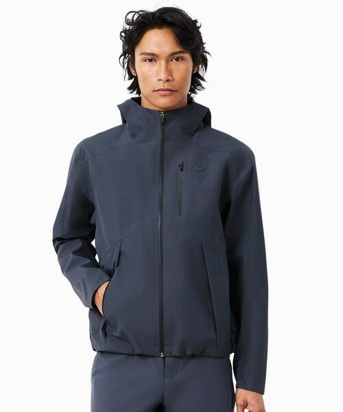 LACOSTE / ラコステ その他アウター | 撥水 防風 透湿 3レイヤー 止水ジップ 軽量フーデッドジャケット（ダークアッシュ）