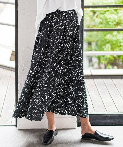 la.f...(大きいサイズ) / ラ・エフ(おおきいサイズ) ミニ・ひざ丈スカート | 【大きいサイズ】【biyori/ノンアイロン】艶めきスカート≪洗濯機で洗える≫ | 詳細1