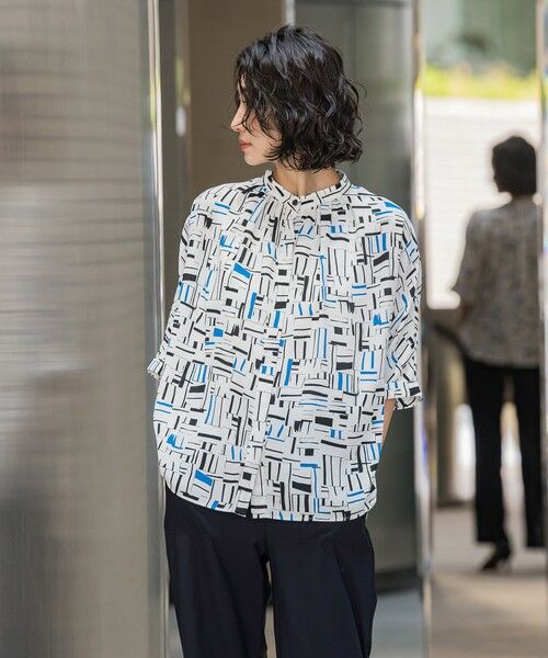 la.f...(大きいサイズ) / ラ・エフ(おおきいサイズ) シャツ・ブラウス | 【大きいサイズ】幾何柄ブラウス≪洗濯機で洗える≫ | 詳細1